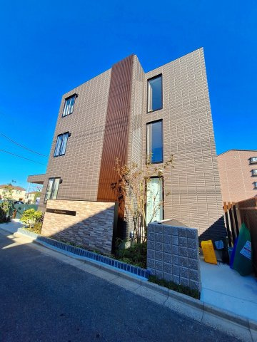 グリーンリーブズ稲荷山の外観