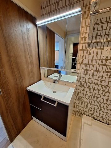 グリーンリーブズ稲荷山の洗面所