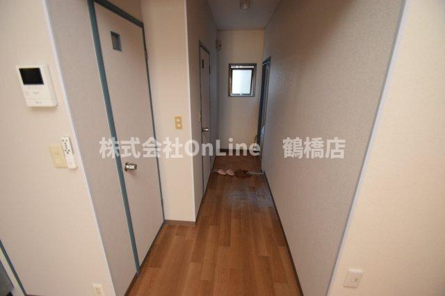 岡本マンションの玄関