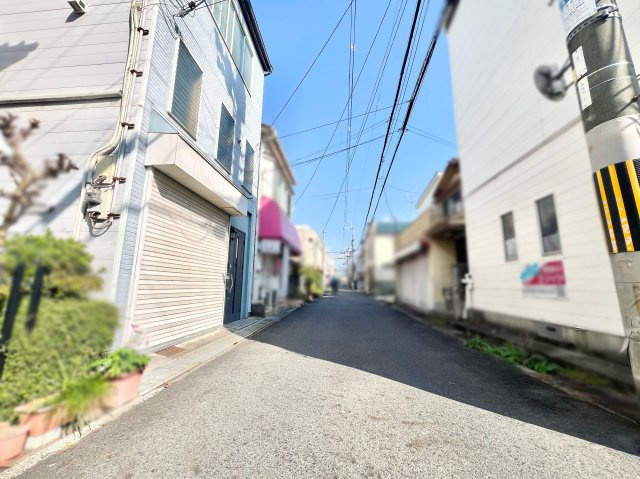 【前面道路含む現地写真】の画像