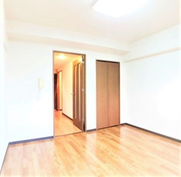 ポーロニア柳原の寝室