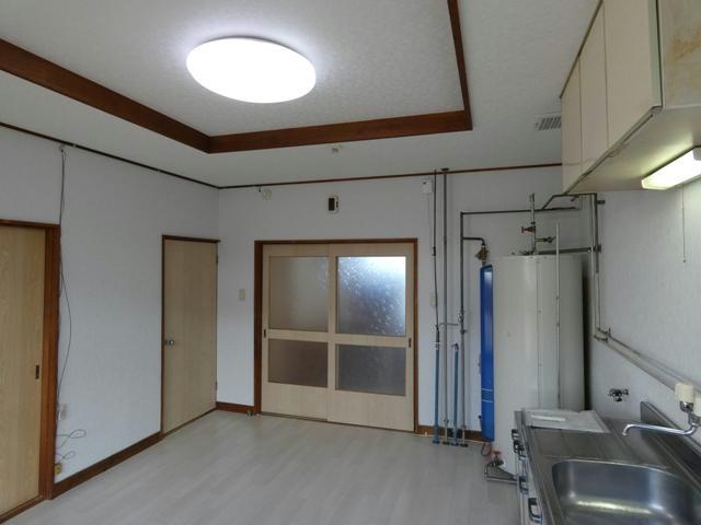 しんたにハイツの居間・リビング