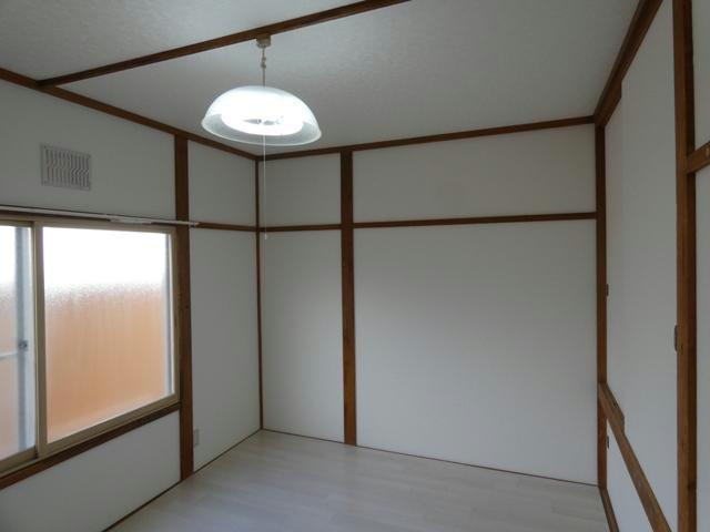 しんたにハイツの洋室