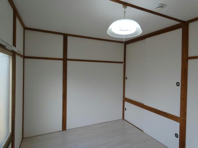 しんたにハイツの洋室