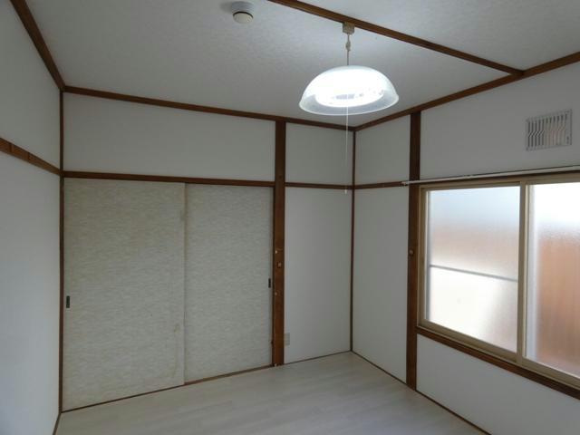 しんたにハイツの洋室