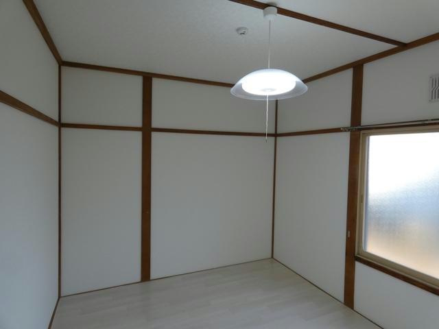 しんたにハイツの洋室