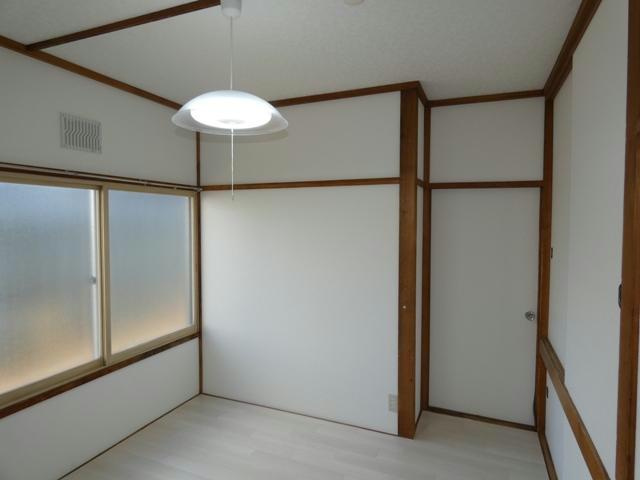 しんたにハイツの洋室