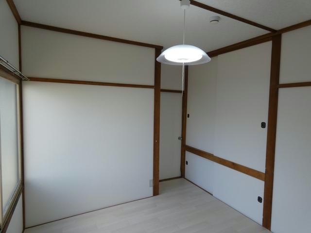 しんたにハイツの洋室