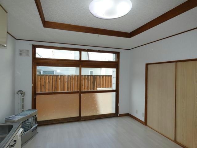 しんたにハイツの居間・リビング