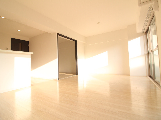 京都六三館の内装