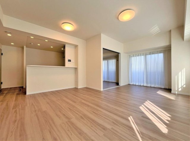 磯子プリンスハイツの居間・リビング