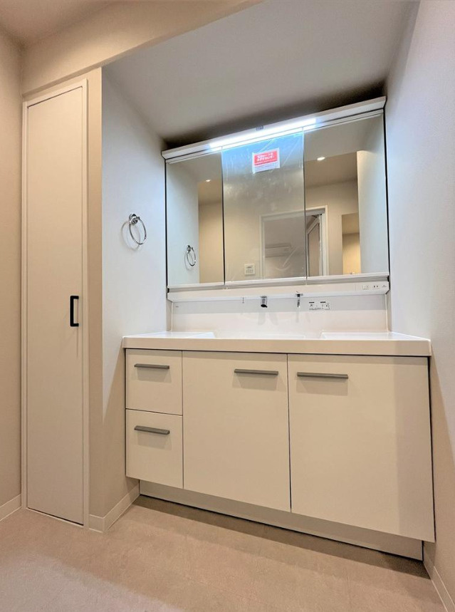 磯子プリンスハイツの独立洗面台