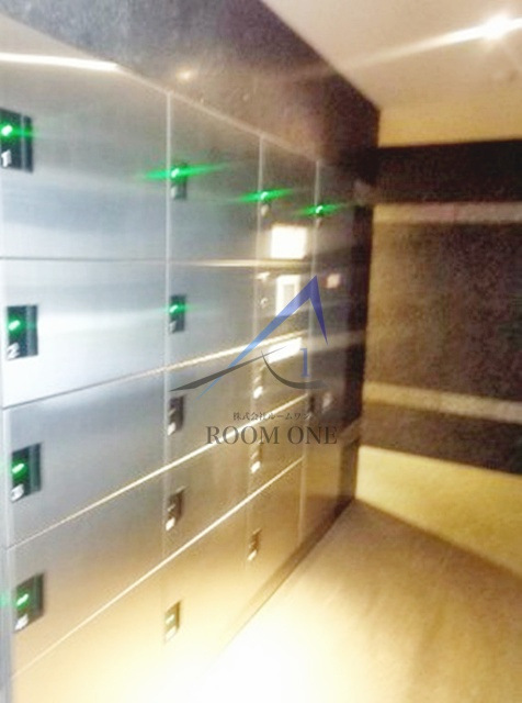 スカイコートパレス大島のその他共用部分|宅配ボックスです。