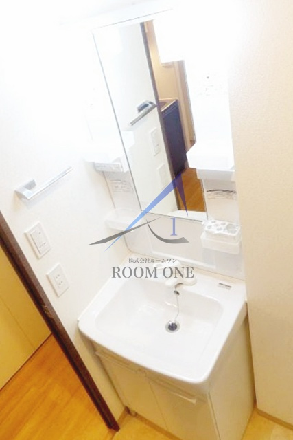 スカイコートパレス大島の洗面所|洗面台です。