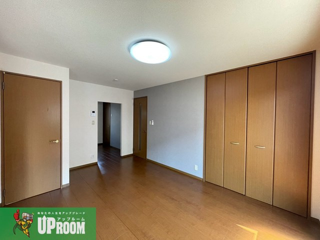 ファミール南山 Aの居間・リビング