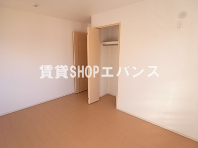 【寝室】 | プラウド弐番館