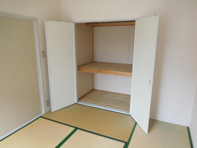 フレグランス小川Aの収納