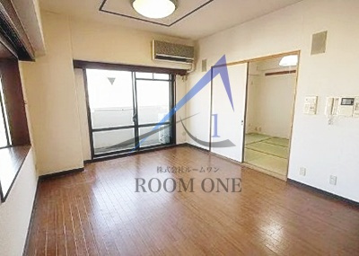 モアシティ浅草の居間・リビング|洋室のお部屋です。