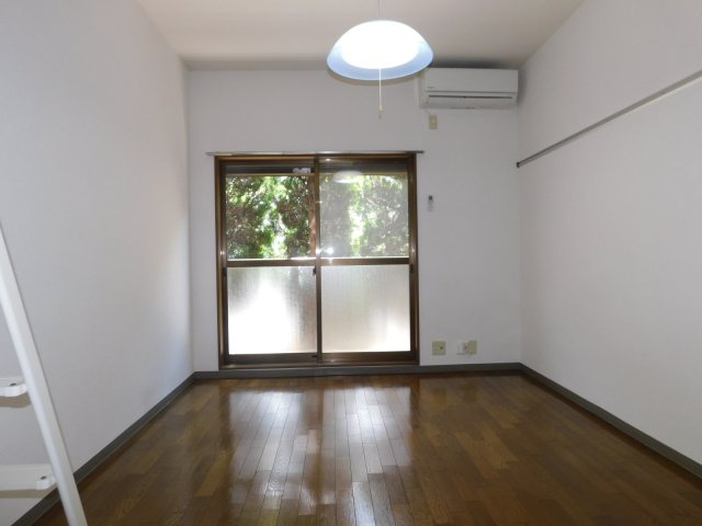 サウザンハウスの居間・リビング