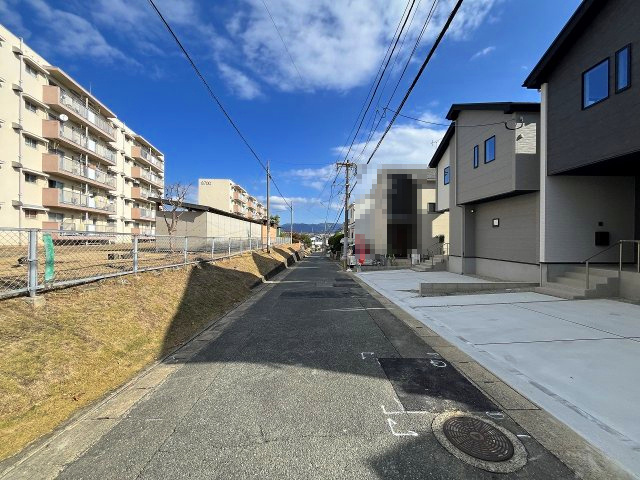 【その他】 | 福岡市東区八田3丁目11期　2号棟（全2棟）【仲介手数料無料・0円】 | 現地写真。前面道路です。