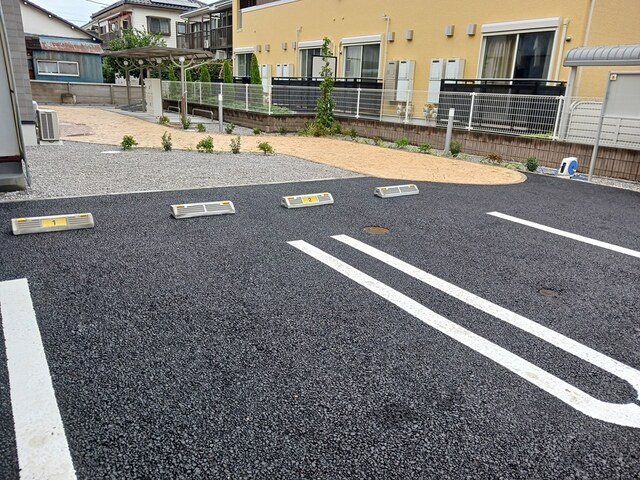 メイ・ガーデンⅡの駐車場