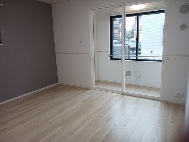 メイ・ガーデンⅡの居間・リビング