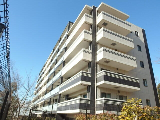 プレシス多摩永山レヴィエ