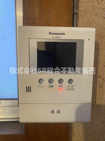 鷹殿町中古戸建の防犯設備|モニター付きインターホンがあり女性やお子様にも安心です！