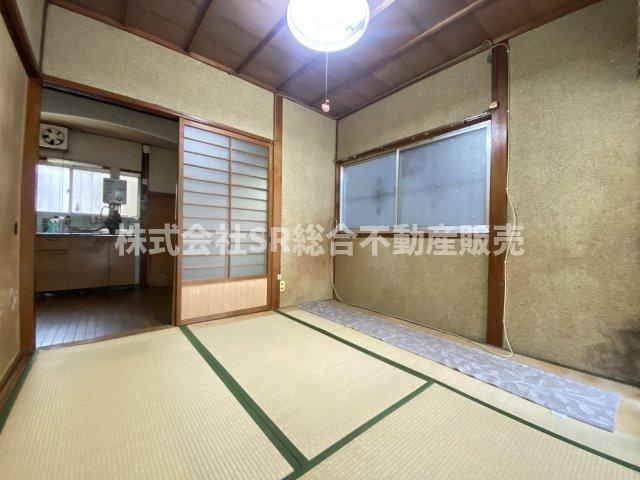 鷹殿町中古戸建の和室|こちらの和室をリビングとしても使えます！