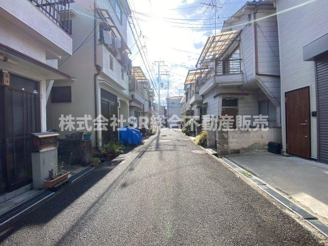 鷹殿町中古戸建の前面道路含む現地写真|前面道路含む現地写真です
