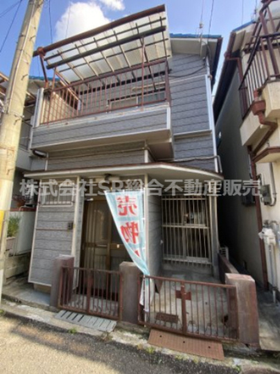 鷹殿町中古戸建の外観|住環境が大変充実しています！収益物件にも適しています！