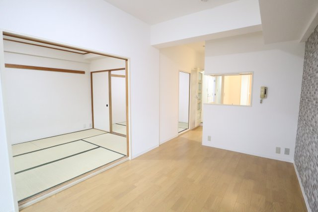 コスモ橿原神宮前の居間・リビング