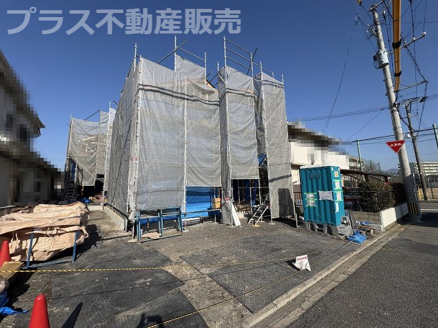 【外観】 | 福岡市東区千早2丁目5期　2号棟（全2棟）【仲介手数料無料・0円】 | 現地写真。プラス不動産販売なら、現場の全ての棟をまとめてご見学頂けます。