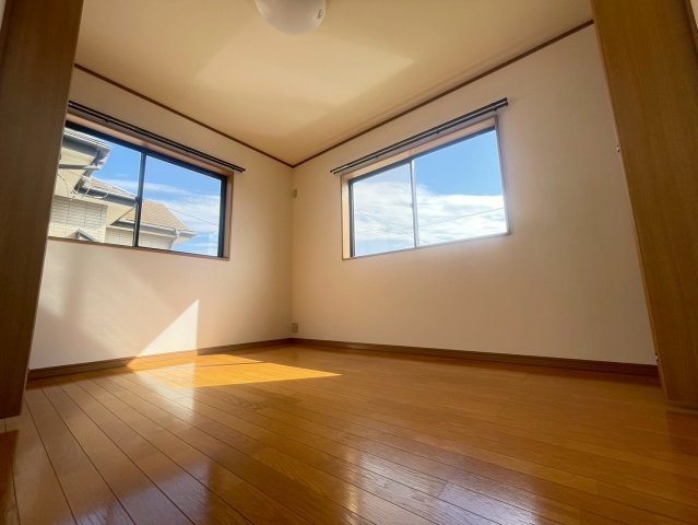 八街中古戸建の洋室