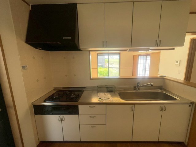 八街中古戸建のキッチン