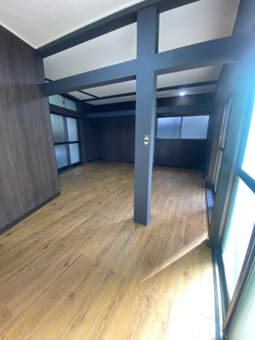 【 売主 】横浜市南区堀ノ内町2丁目　戸建の居間・リビング