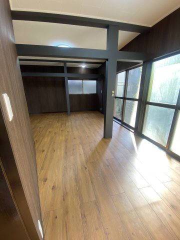 【 売主 】横浜市南区堀ノ内町2丁目　戸建の居間・リビング