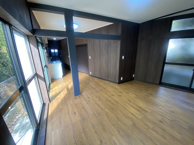 【 売主 】横浜市南区堀ノ内町2丁目　戸建の居間・リビング