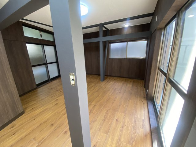 【 売主 】横浜市南区堀ノ内町2丁目　戸建の居間・リビング