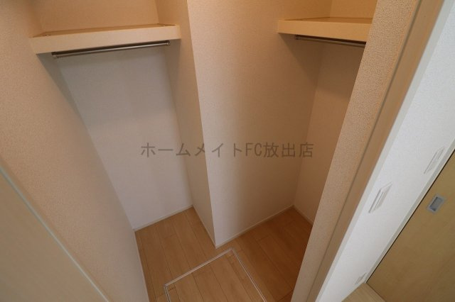 東大阪市楠根３丁目のアパートの収納