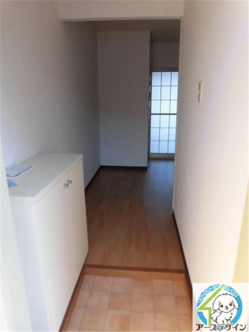 ロイヤルハイツⅡの玄関|パース写真