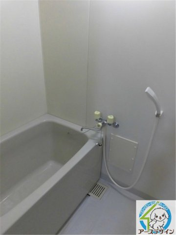 ロイヤルハイツⅡの浴室|パース写真