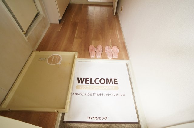 クレール神宮前の玄関