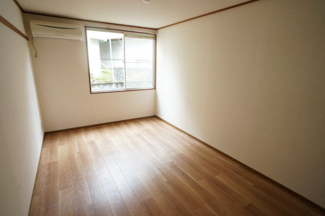 クレール神宮前の居間・リビング