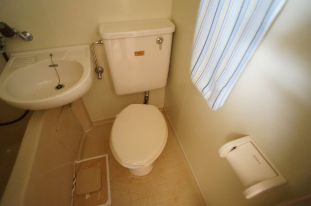 クレール神宮前のトイレ