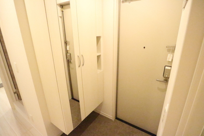 グランディール・ロジェの玄関