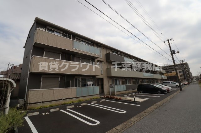 エヴァーラスティング千葉の駐車場