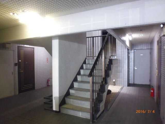 ブルーミング南行徳のエントランス