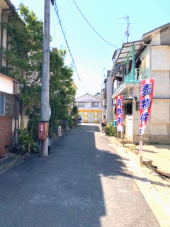 吹田市南吹田3丁目新築一戸建ての前面道路含む現地写真