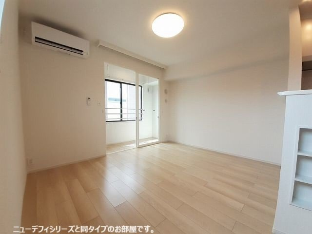 アーバンコート　長橋町の居間・リビング